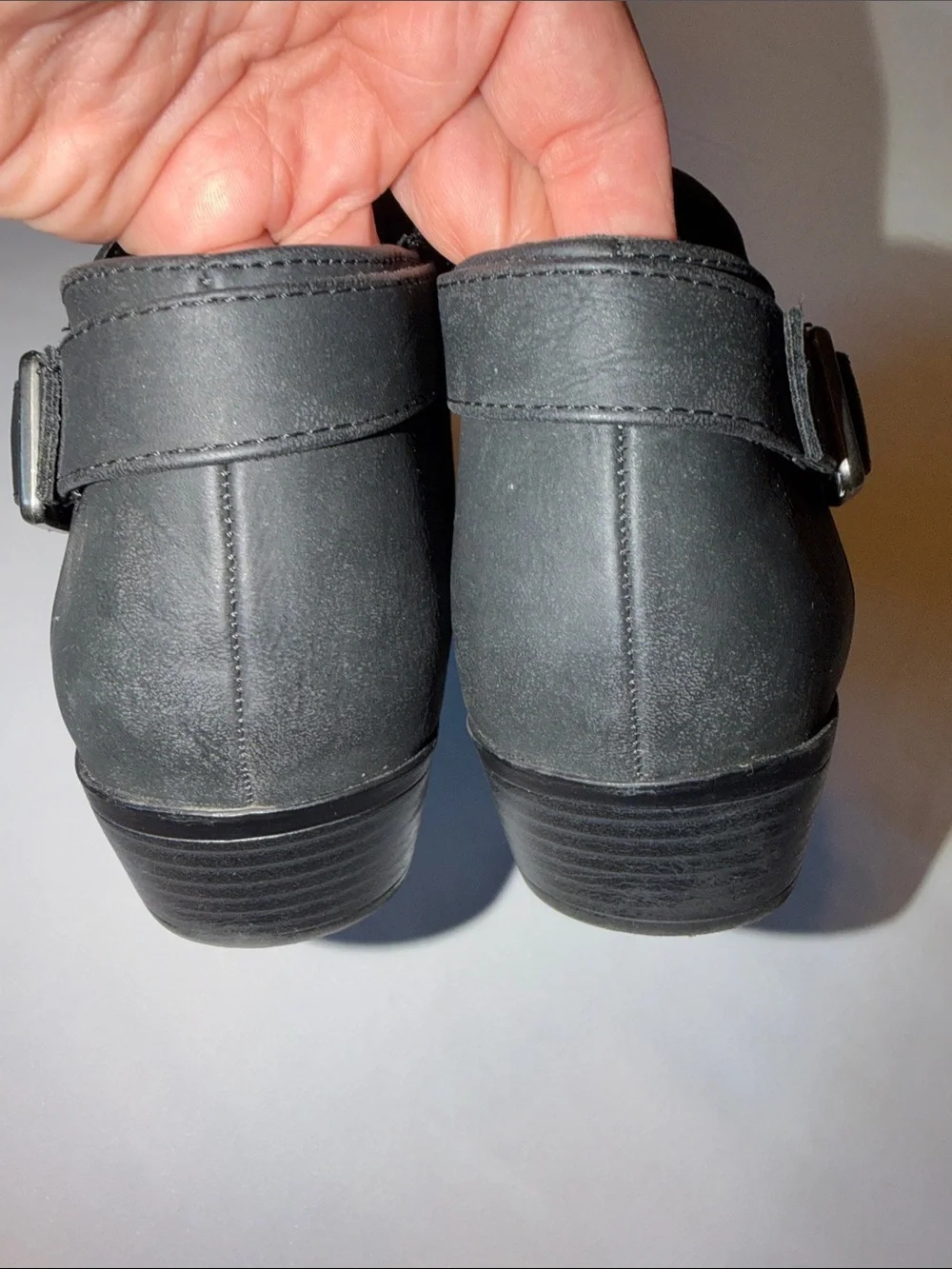 Life Stride Black Leather Low Heel Ankle Booties Shooties Women's Size 8.5